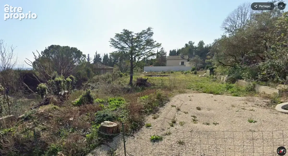 Terrain à bâtir de 1292 m² à SAINT-SATURNIN-LES-AVIGNON (84) - photo 2