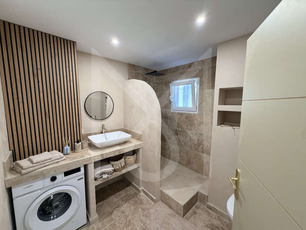 Appartement à SAUSSET-LES-PINS
