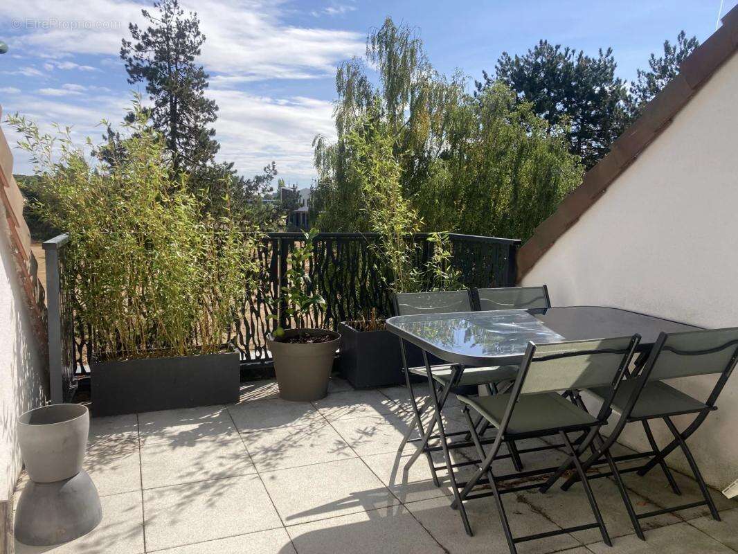 Appartement à ELANCOURT