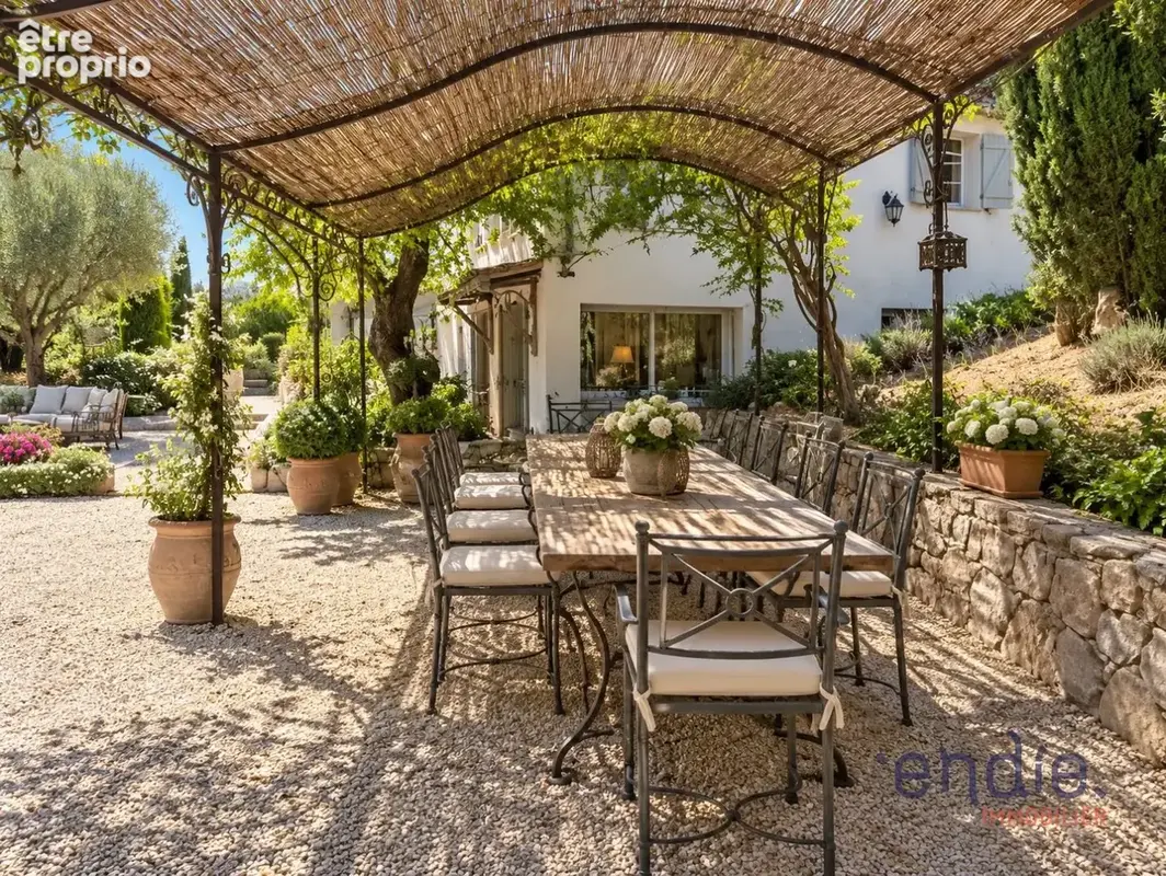 Flayosc - Propriété de charme, 5 chambres, piscine, dépendances - Vue panoramique. - photo 3