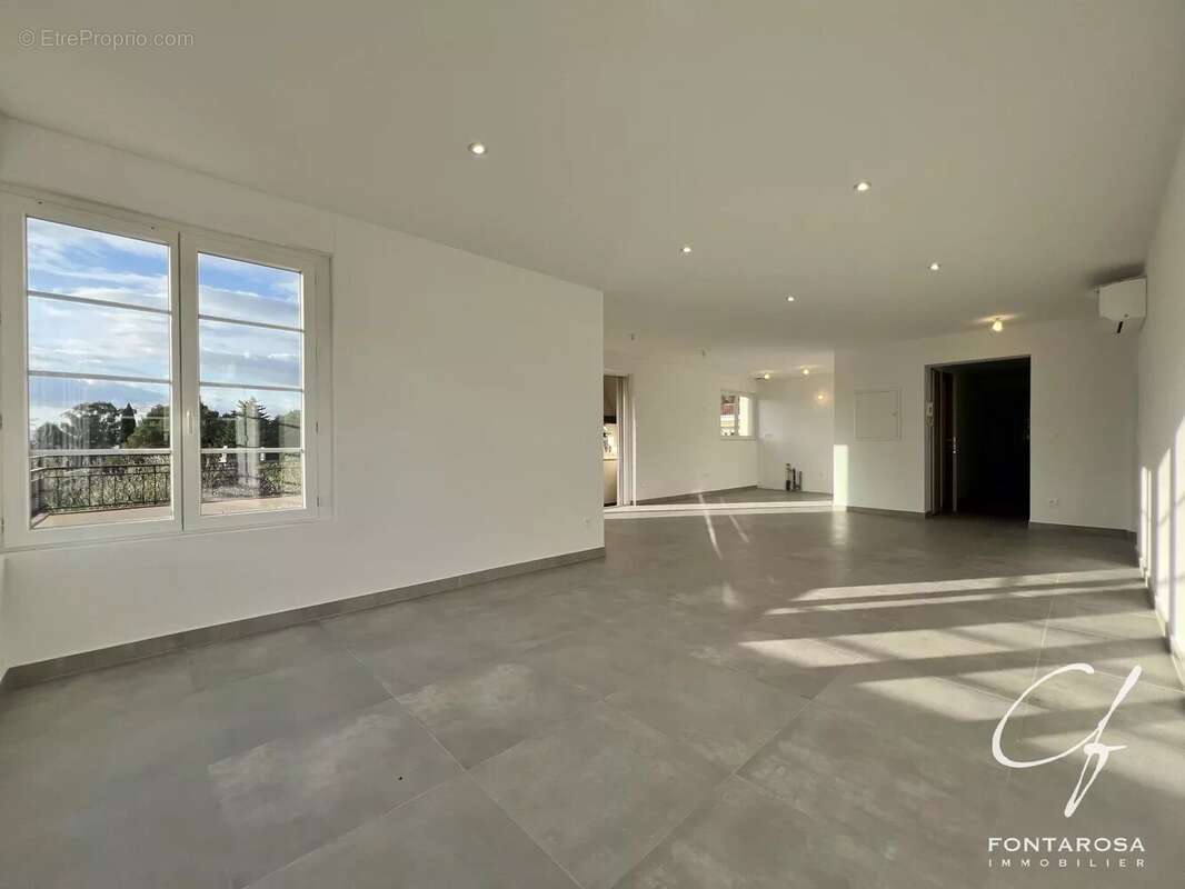 Appartement à SAINT-RAPHAEL