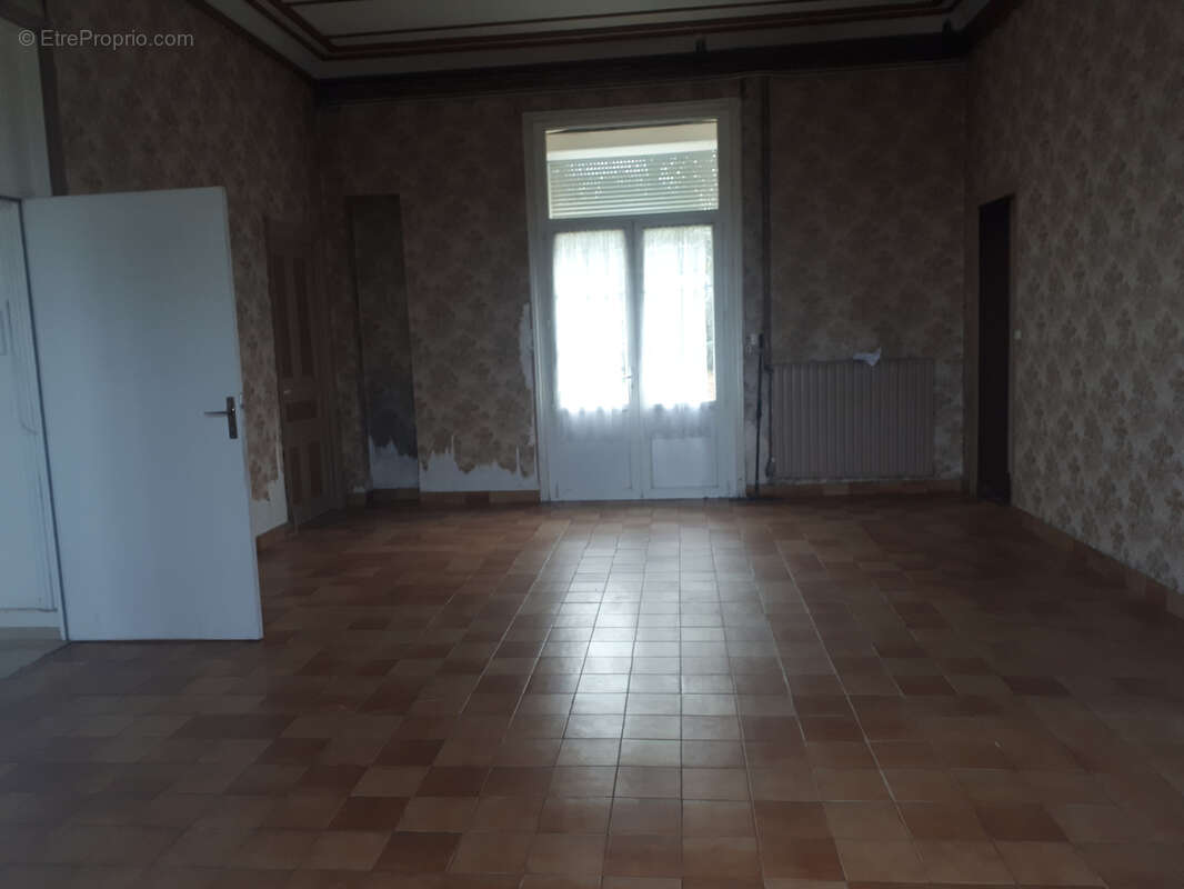 Maison à AVAILLES-LIMOUZINE