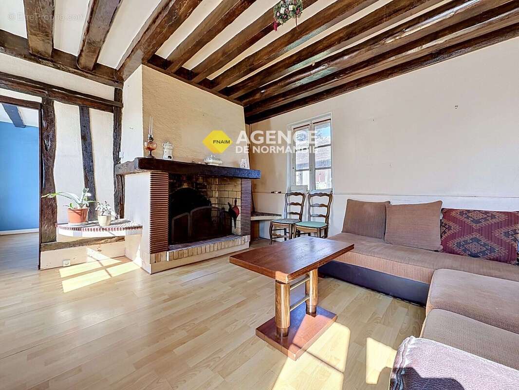 Maison à MONTREUIL-L'ARGILLE