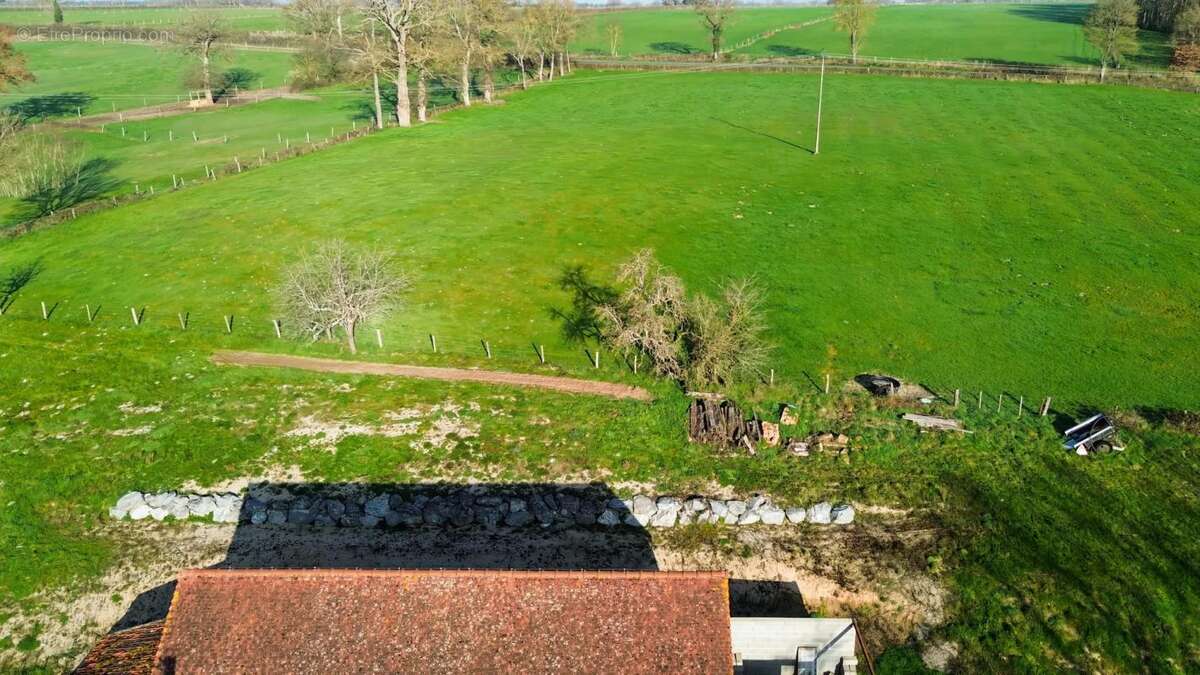 Maison à TOULON-SUR-ALLIER