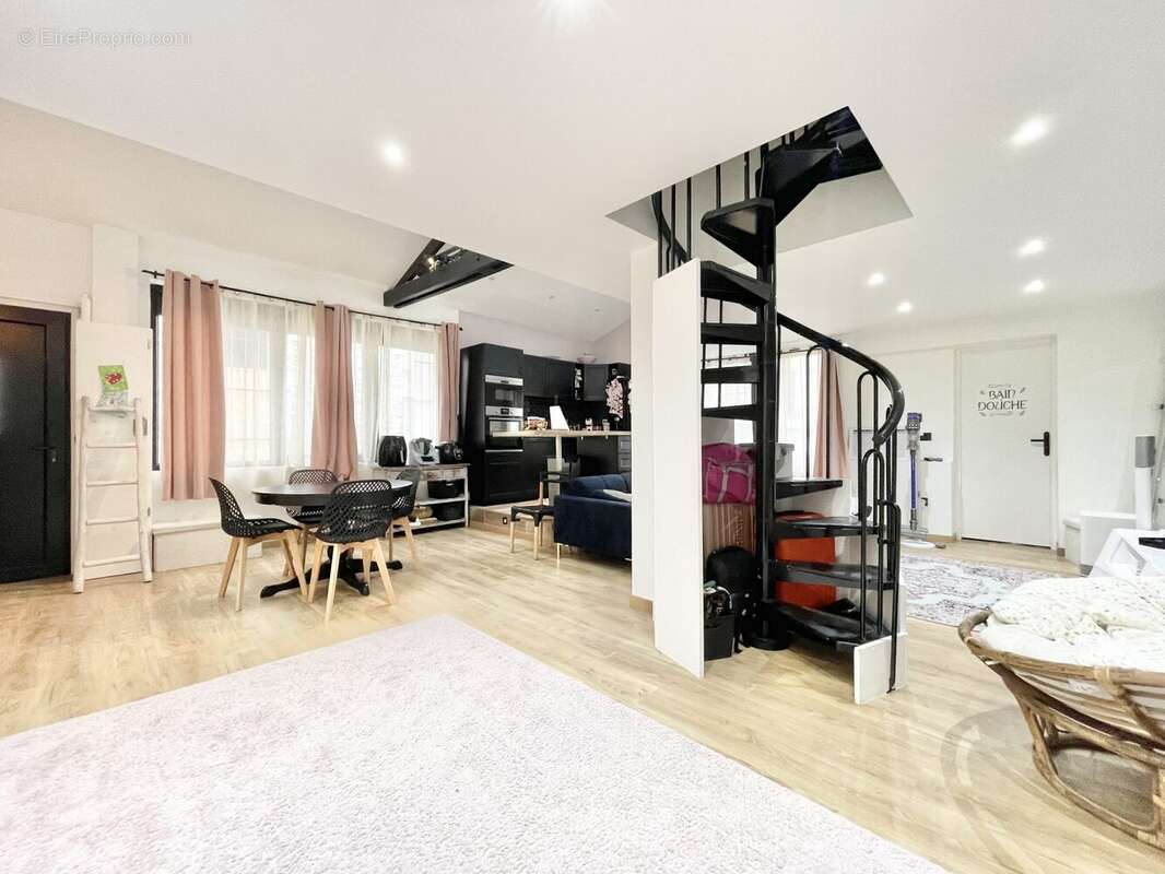 Maison à ROMAINVILLE