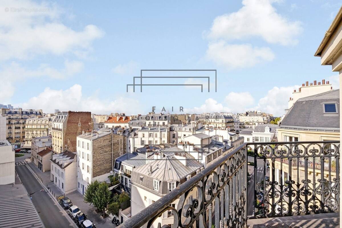 Appartement à NEUILLY-SUR-SEINE