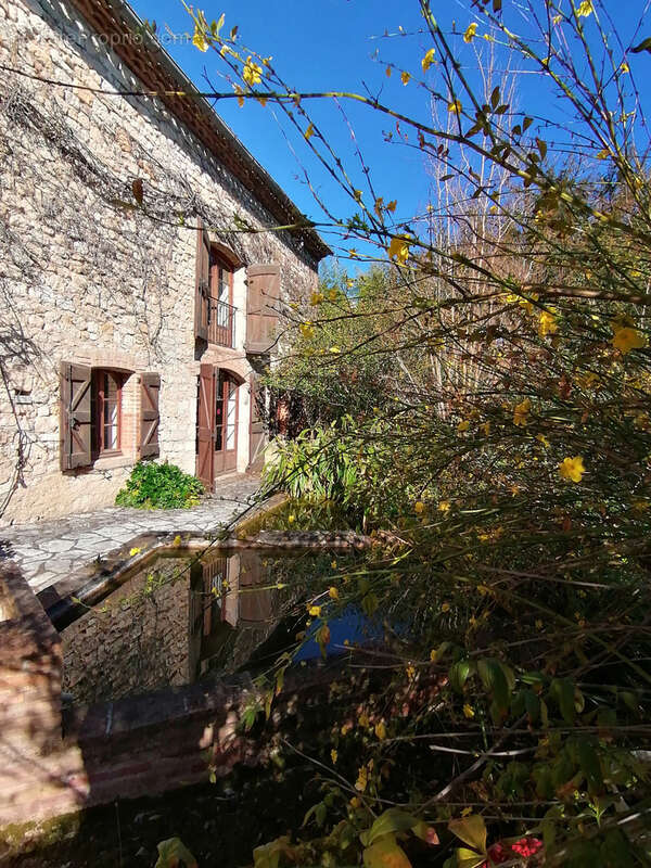 Maison à FRAUSSEILLES