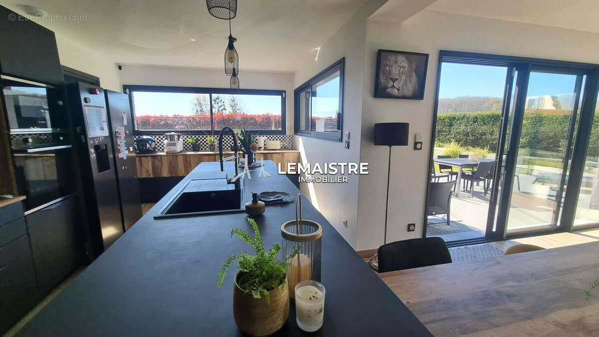 Maison à SAINT-JEAN-DU-CARDONNAY