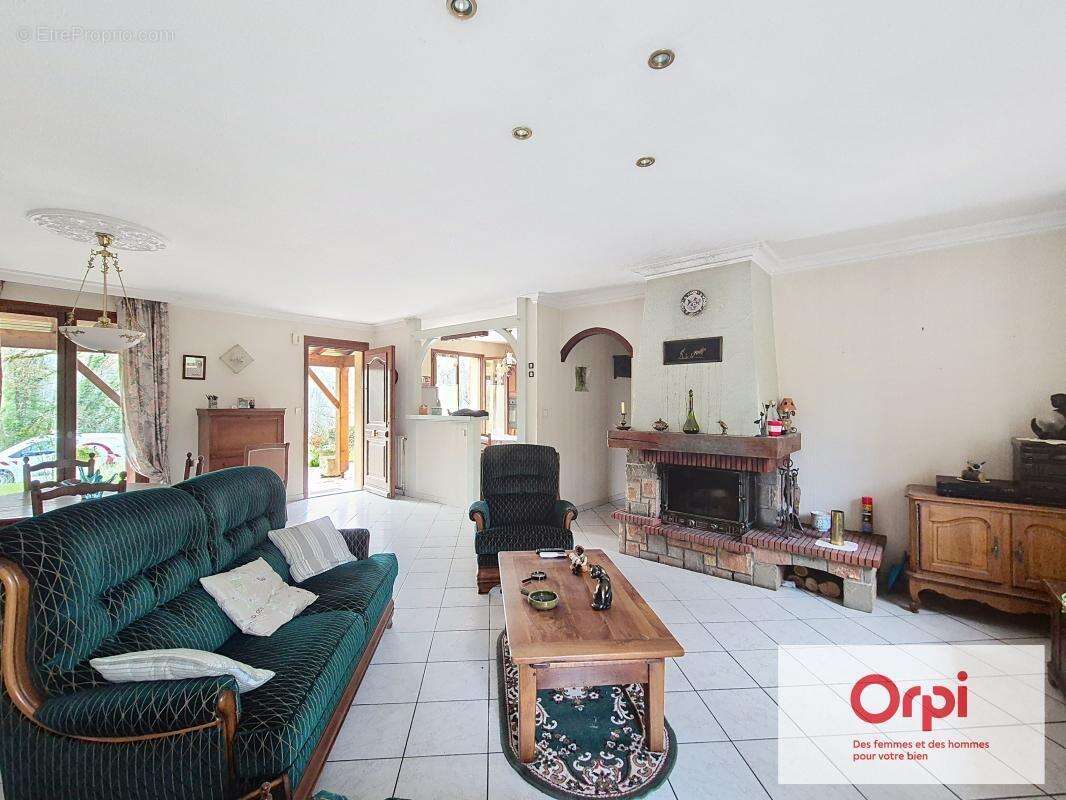 Maison à TERRASSON-LAVILLEDIEU