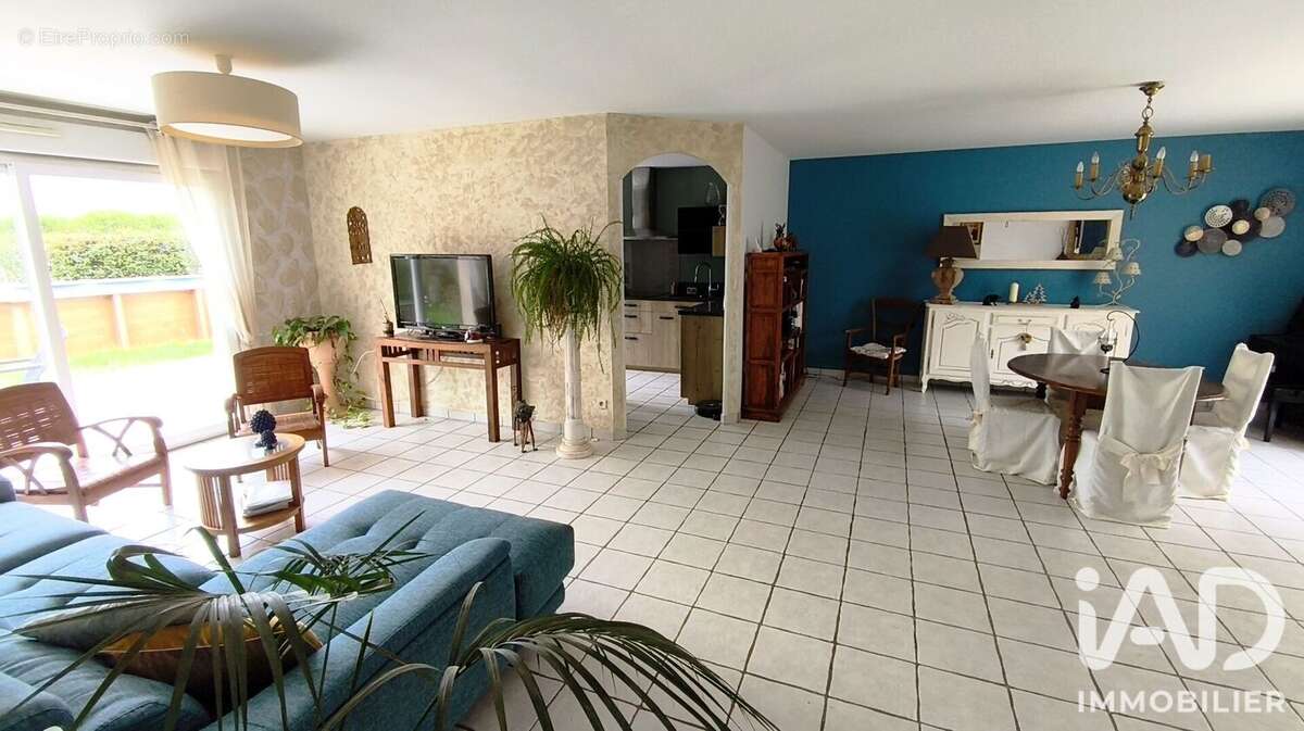 Maison 123 m² à Vineuil  - photo 2