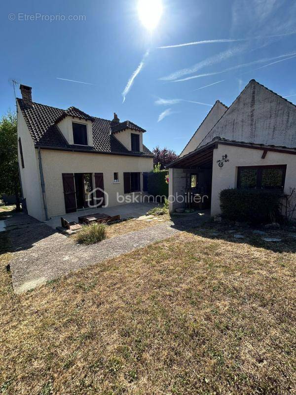 Maison à VERNOU-LA-CELLE-SUR-SEINE