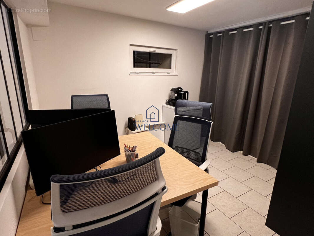 Commerce à VENDARGUES