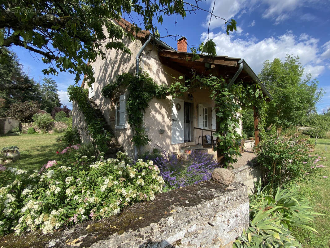 Maison à CHAROLLES