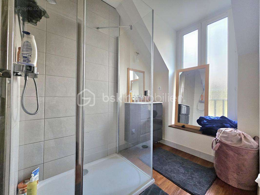 Appartement à FAY-LES-NEMOURS