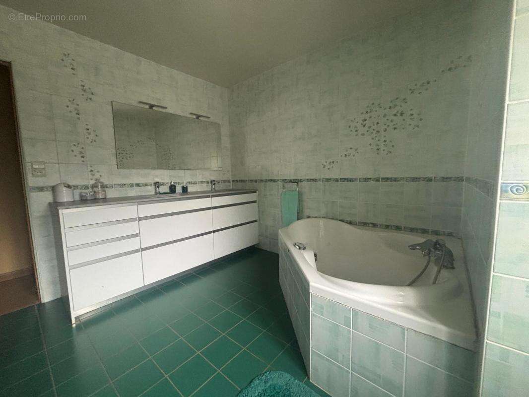 Maison à MALESTROIT