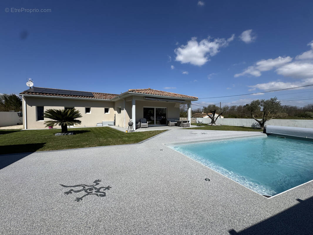 Maison à MONTBOUCHER-SUR-JABRON