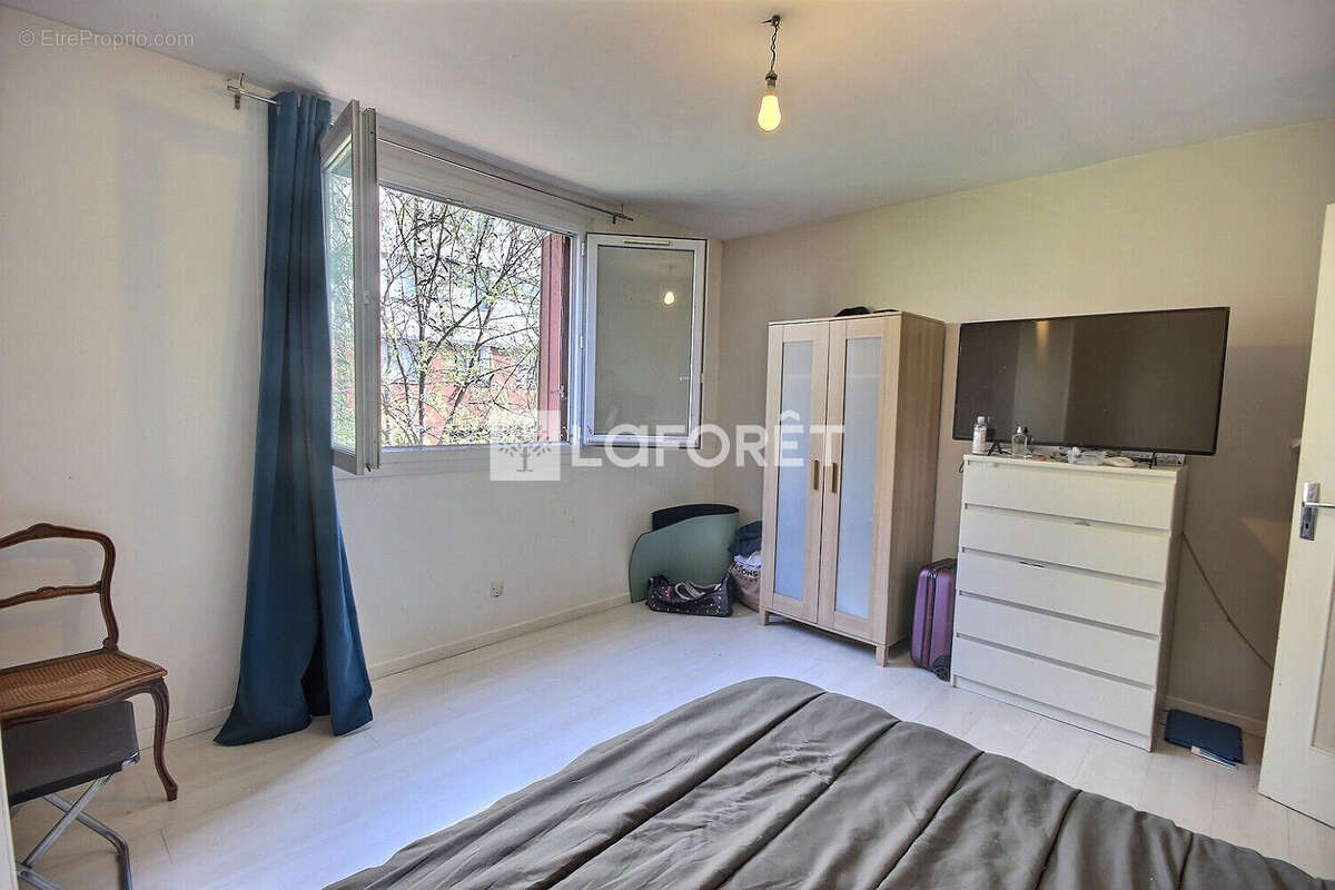 Maison à COURBEVOIE