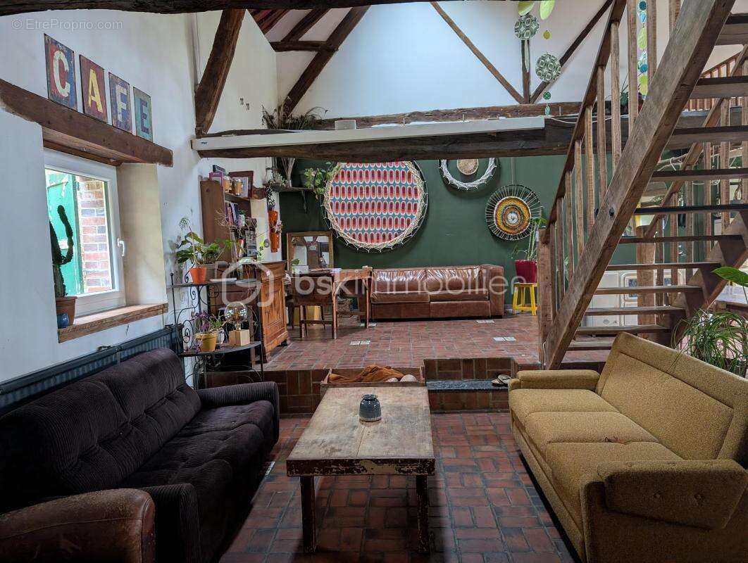 Maison à EGRISELLES-LE-BOCAGE