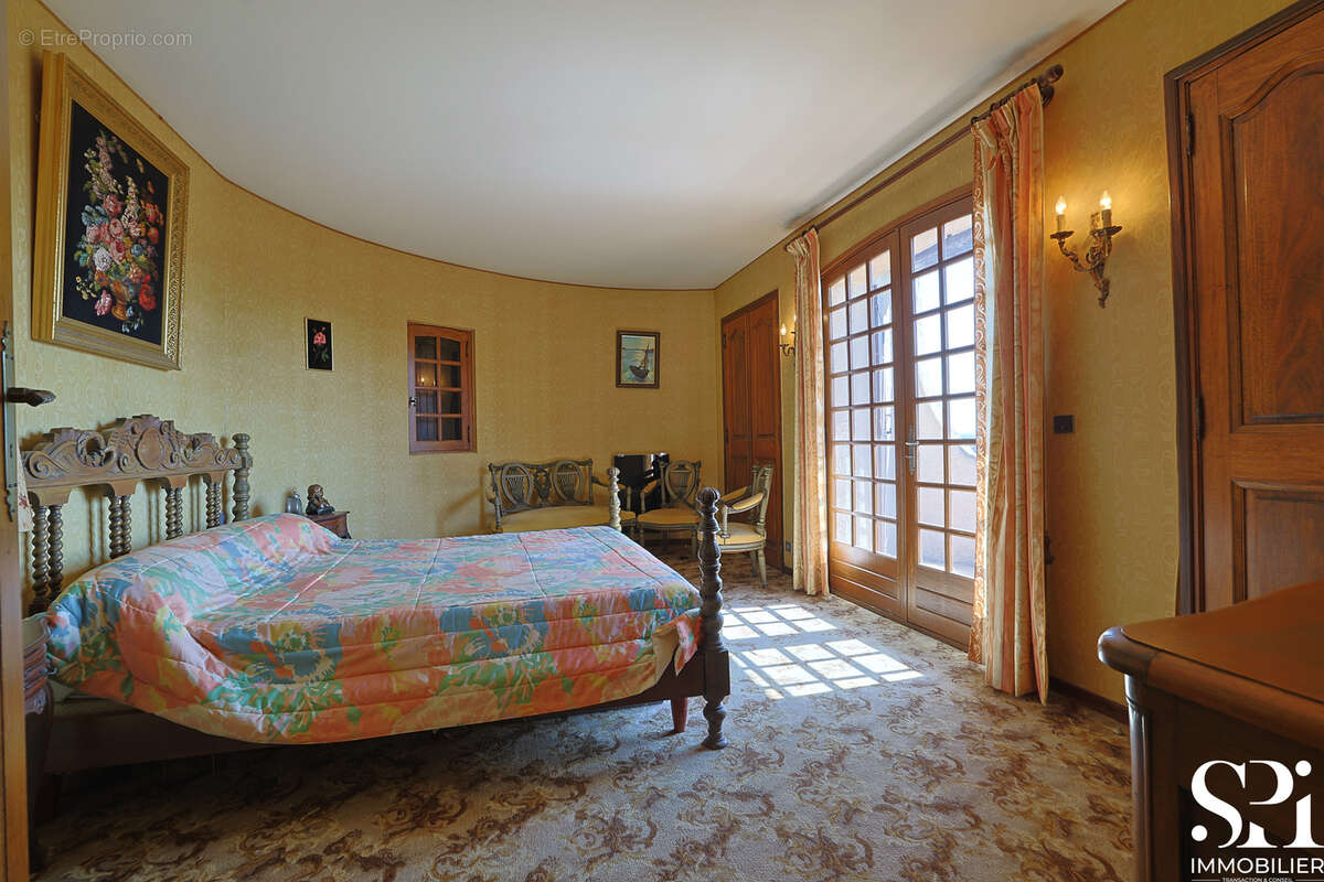 SOLLIES-VILlE- Maison familiale 4 chambres - Piscine - photo 19