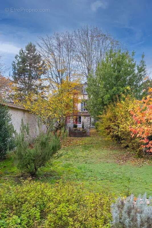 Maison à FONTAINEBLEAU