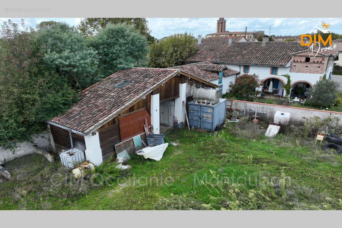 Terrain à SAINT-PORQUIER