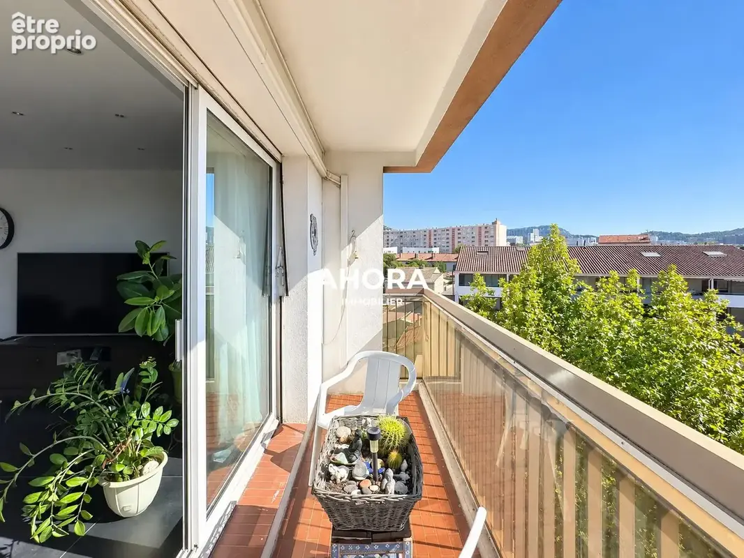 Appartement à MARSEILLE-9E