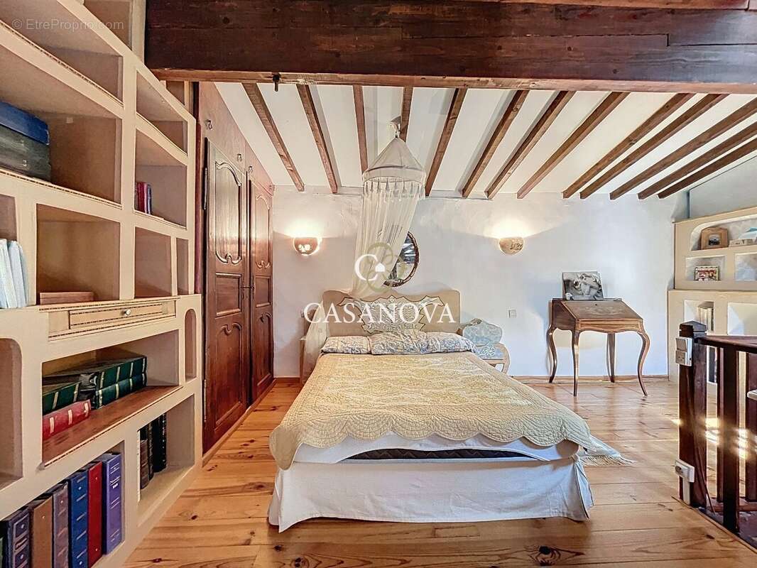 Appartement en duplex de 106 m² avec charme de l'ancien - photo 9