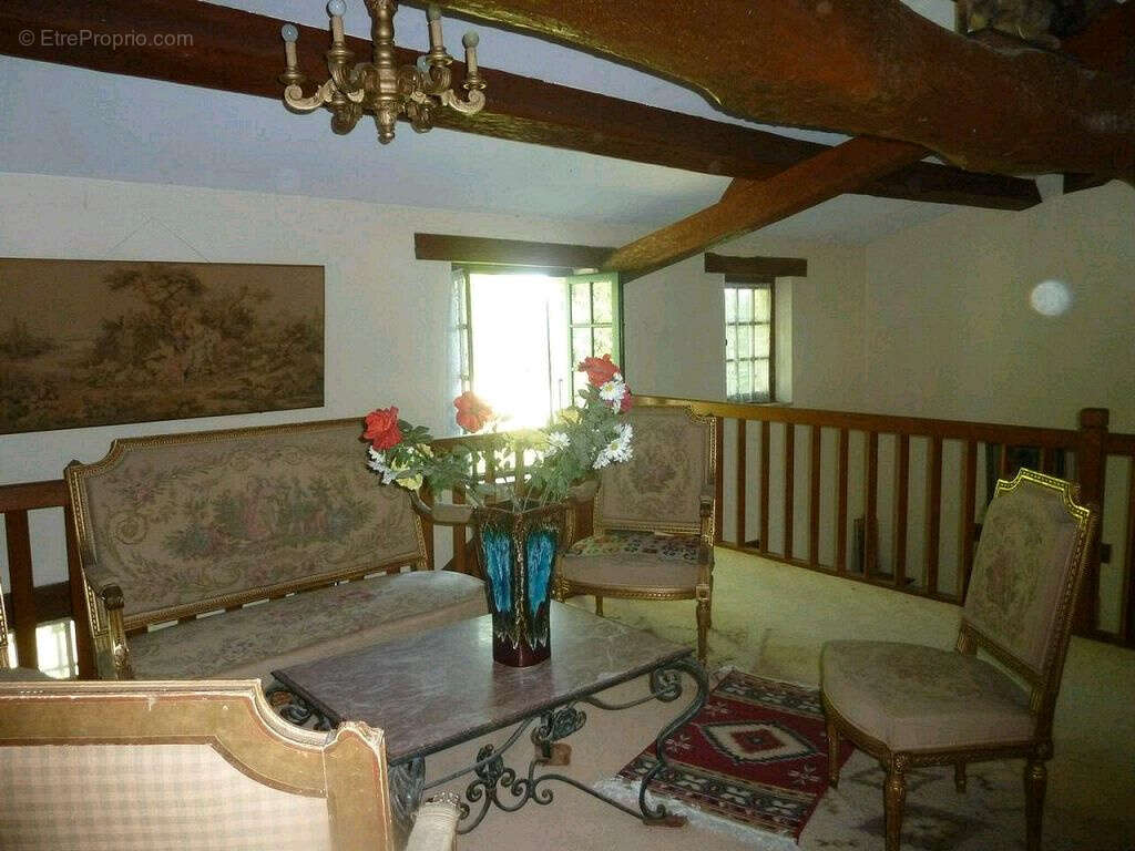 Maison à MONTAIGU-DE-QUERCY