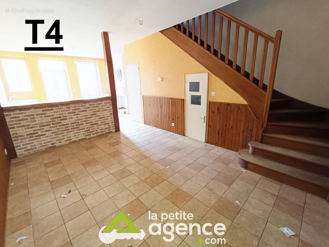Appartement à SANCERGUES