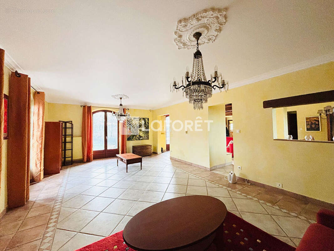 Maison à SAINT-MAURICE-LES-CHATEAUNEUF