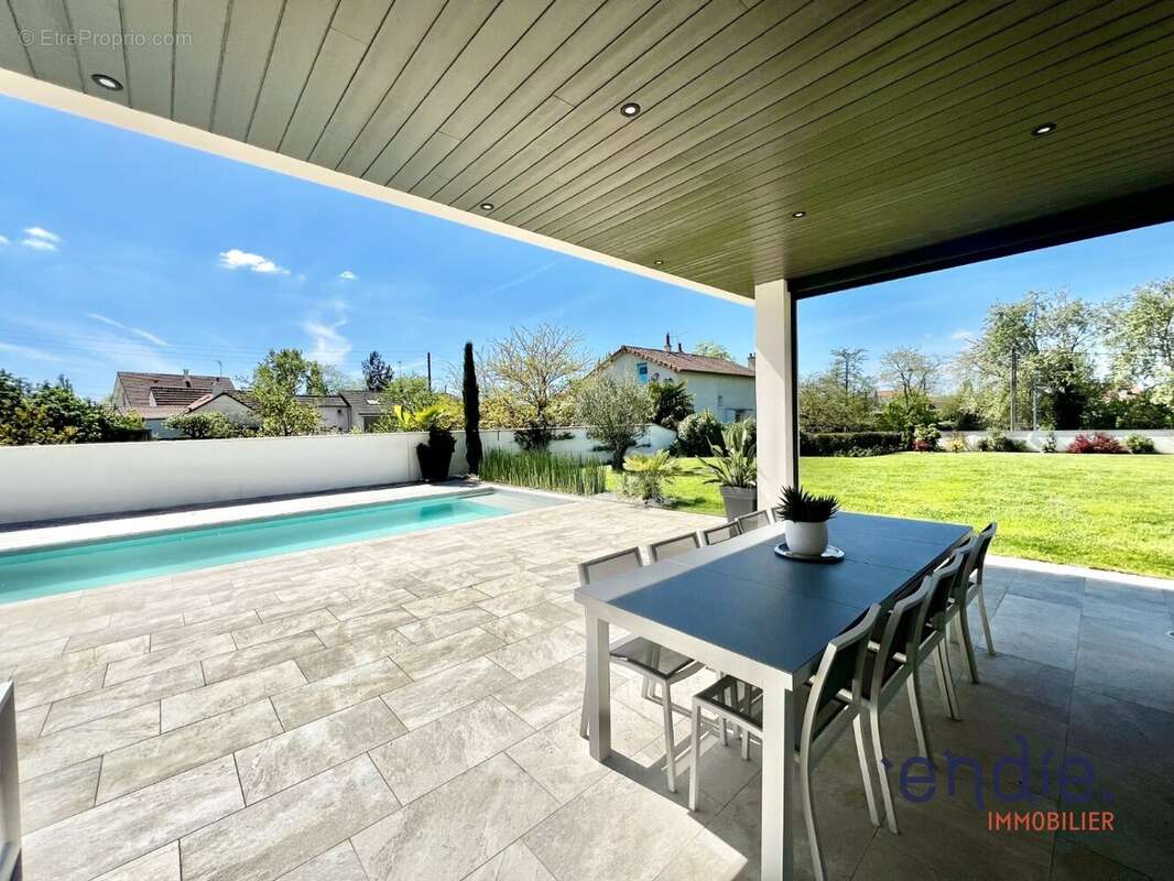 Maison à CHATELLERAULT