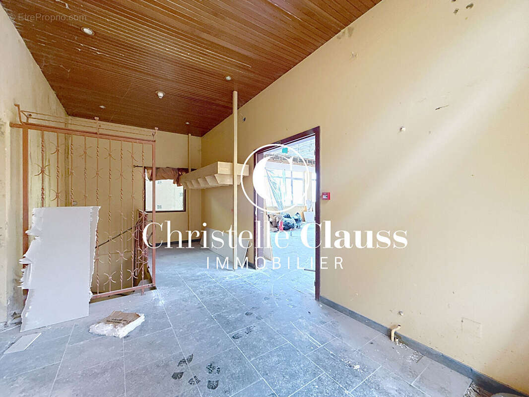 Local/appartement à rénover à Abreschviller, 120m² et 6.93 ares de terrain - photo 10