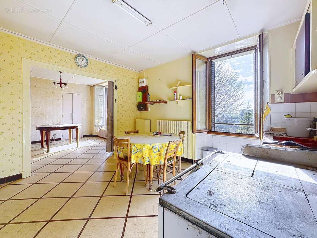 Photo 3 - Maison à SAINT-ETIENNE-DE-CROSSEY