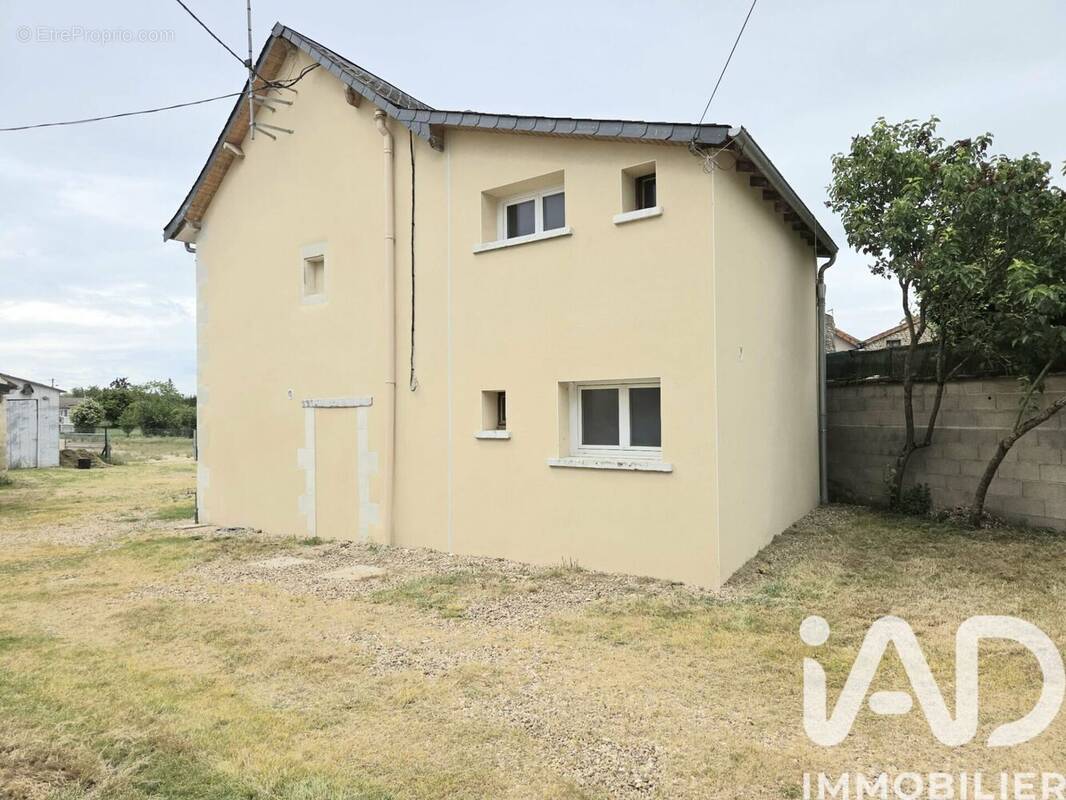 Photo 1 - Maison à MARIGNY-BRIZAY