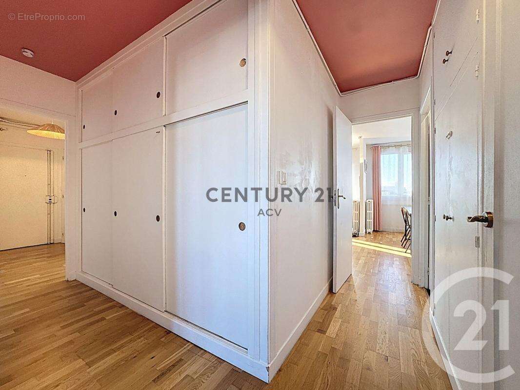 Appartement à MAISONS-ALFORT