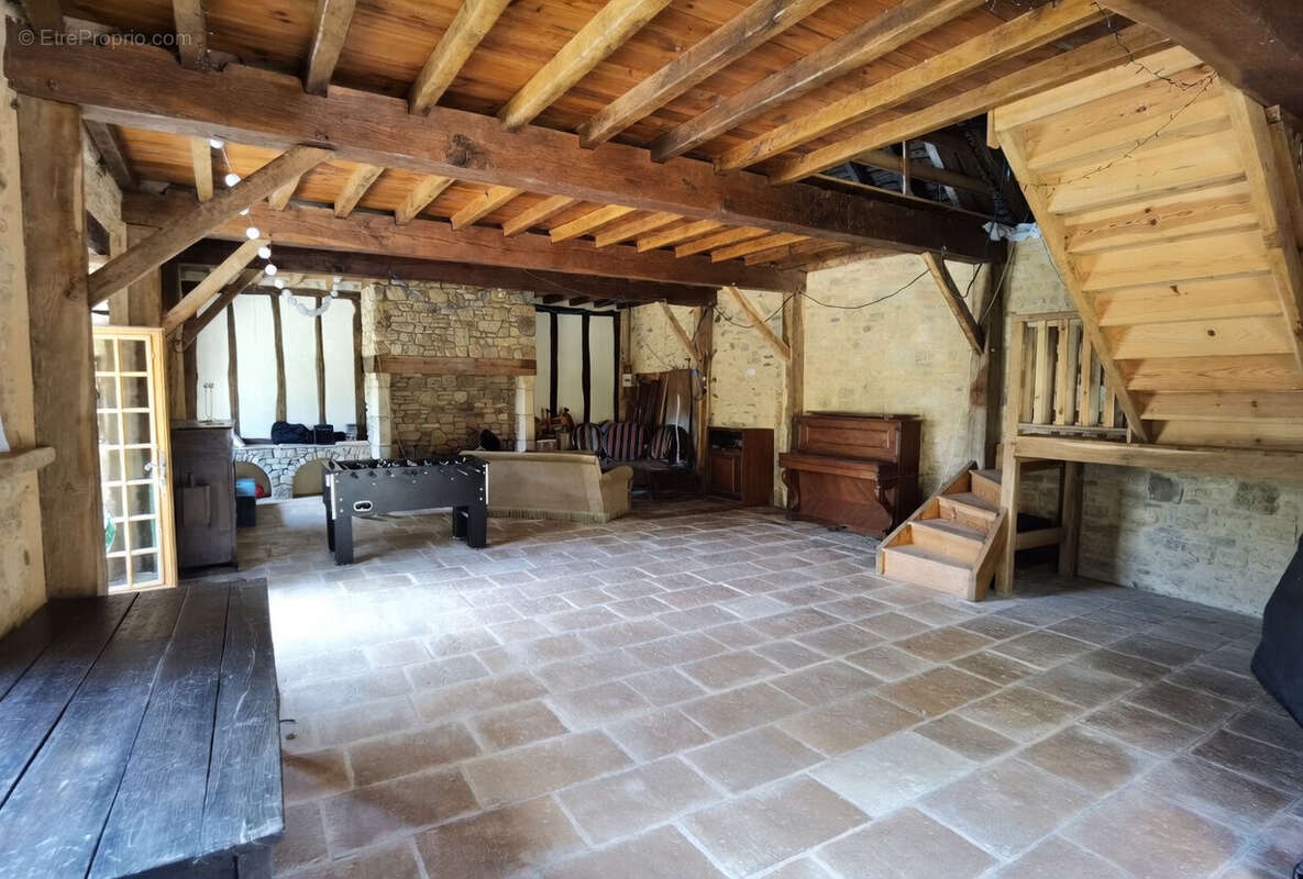 Salle réception grange - Maison à EXCIDEUIL
