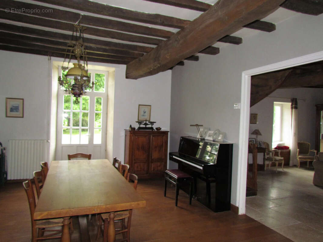Maison à BERNAC