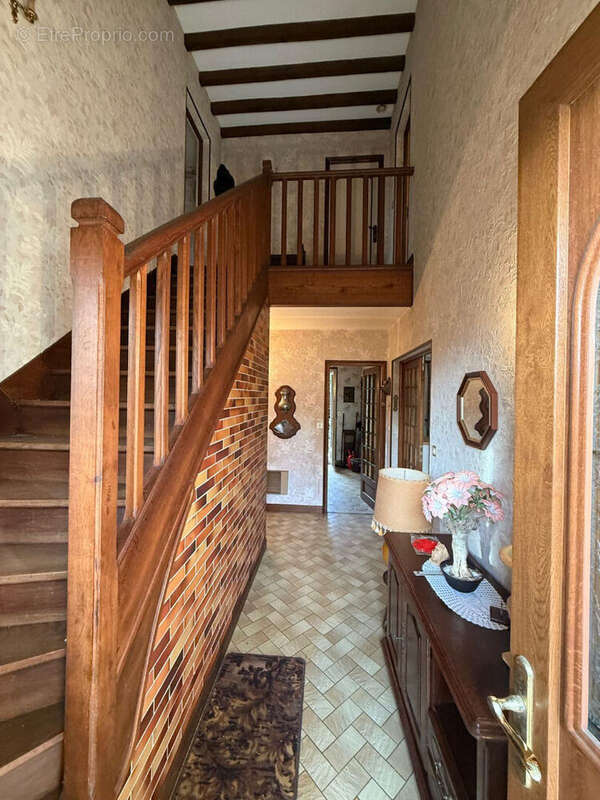 Maison à NEUILLY-SAINT-FRONT