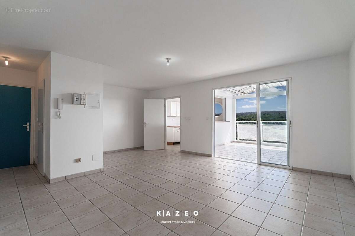 Appartement à SAINTE-LUCE