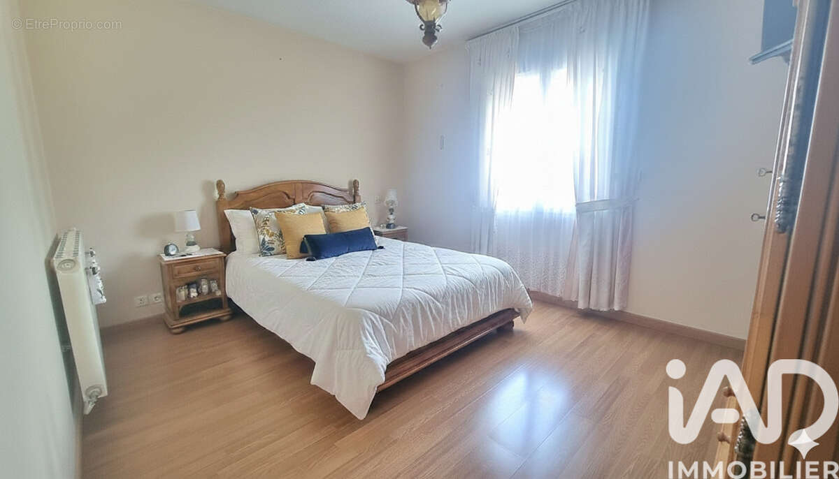 Maison 185 m² à La Tremblade  - photo 7