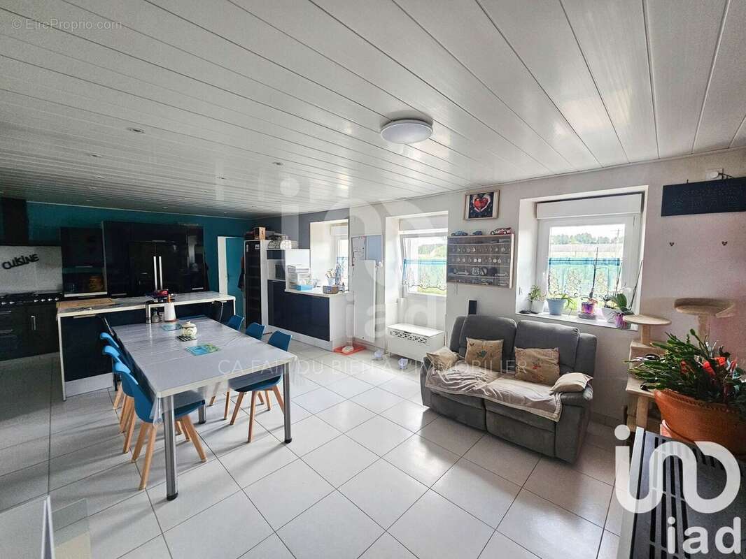 Photo 2 - Maison à SAINT-MEEN-LE-GRAND