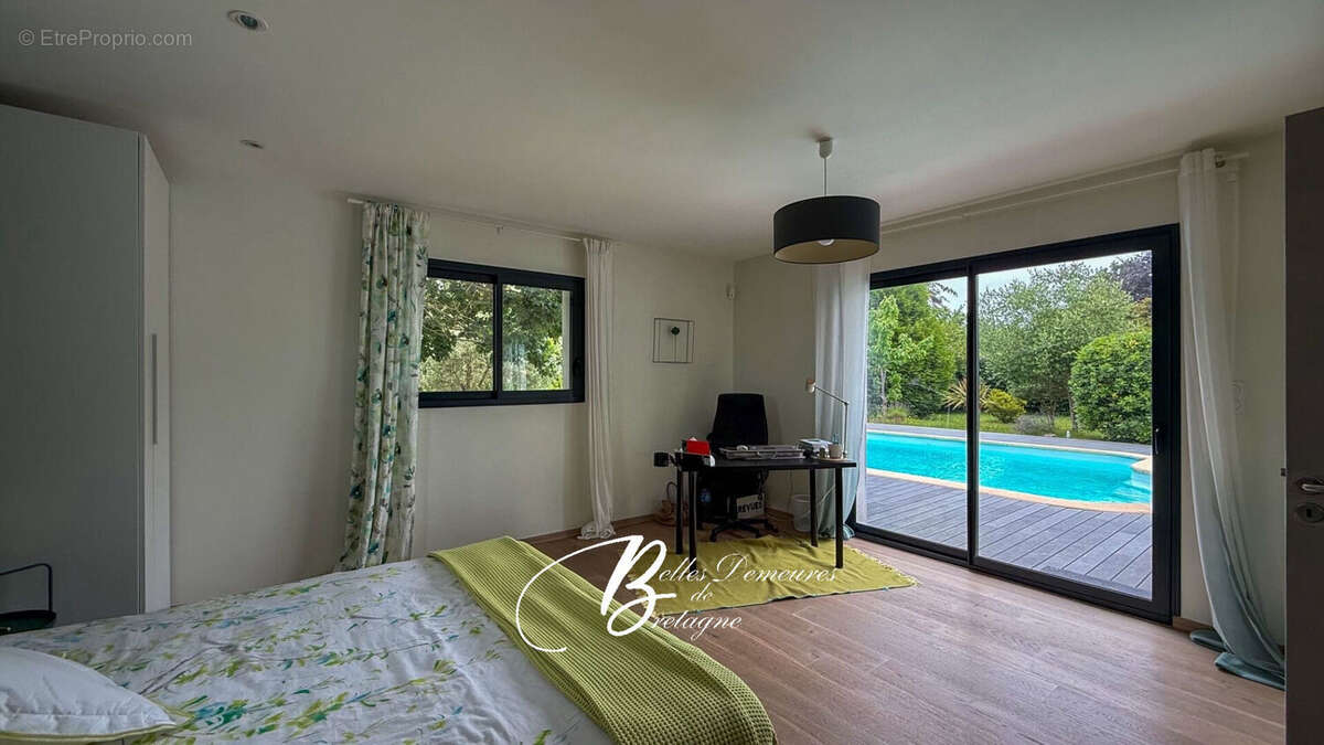 A vendre belle contemporaine avec piscine et terrain constructible à 900m d'une superbe plage, Finistère sud - photo 15