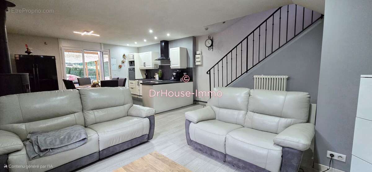 Maison à ROCHE-LA-MOLIERE