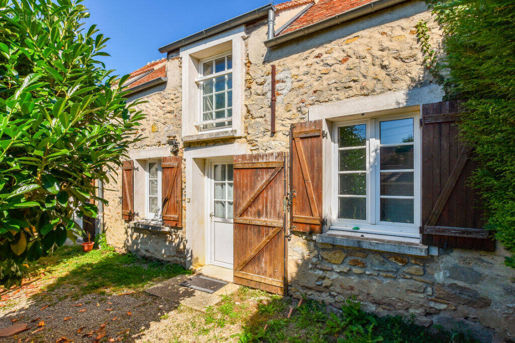 Maison à FOUJU