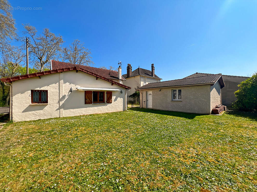 Maison à ROSNY-SUR-SEINE