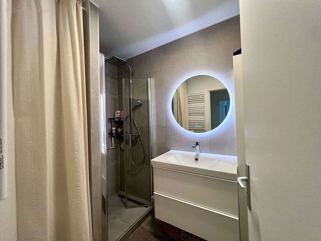 Appartement à SURESNES