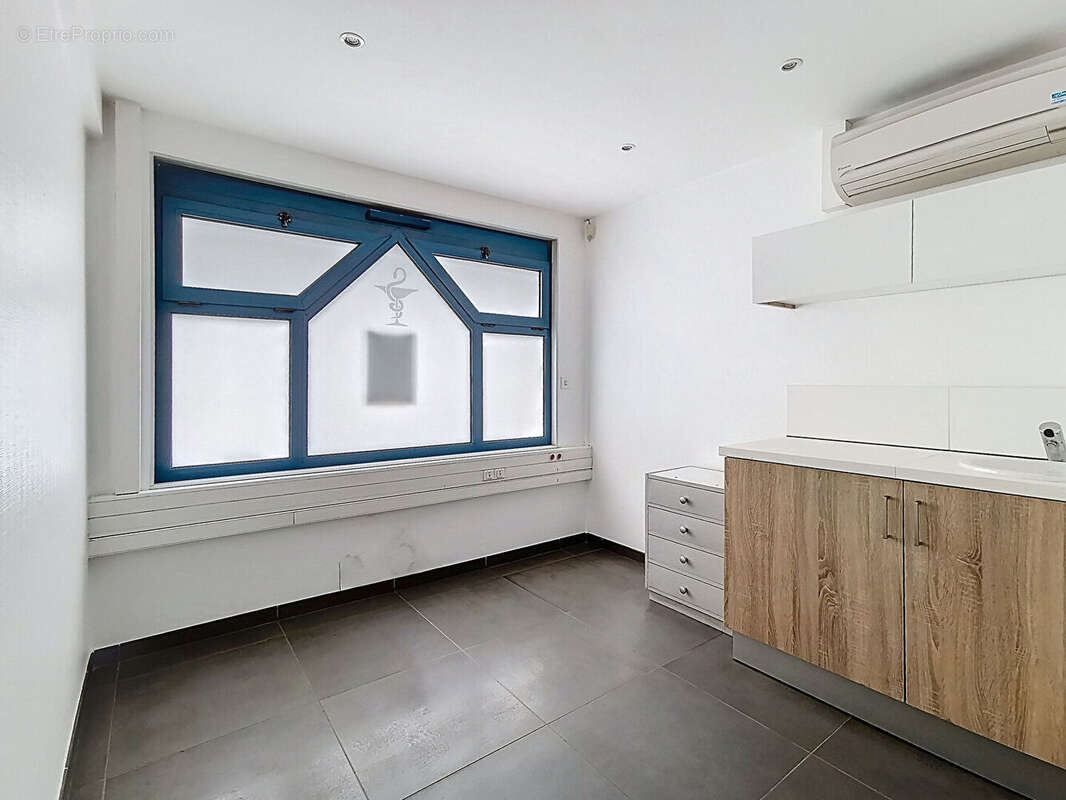 Exclusivite : thonon - local commercial / bureau - 261m² - photo 10