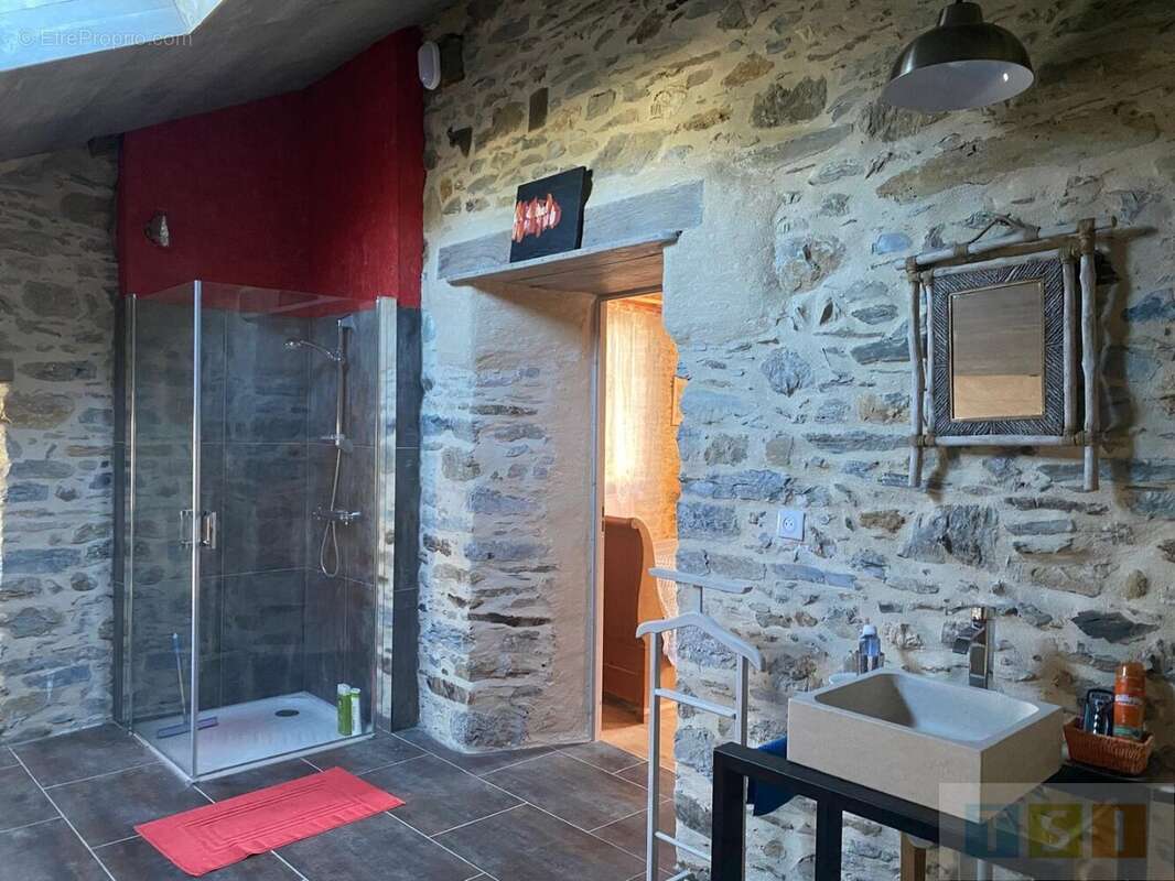 Maison à AVEZAC-PRAT-LAHITTE