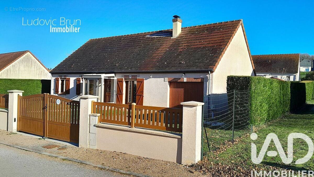 Photo 1 - Maison à TOUCY