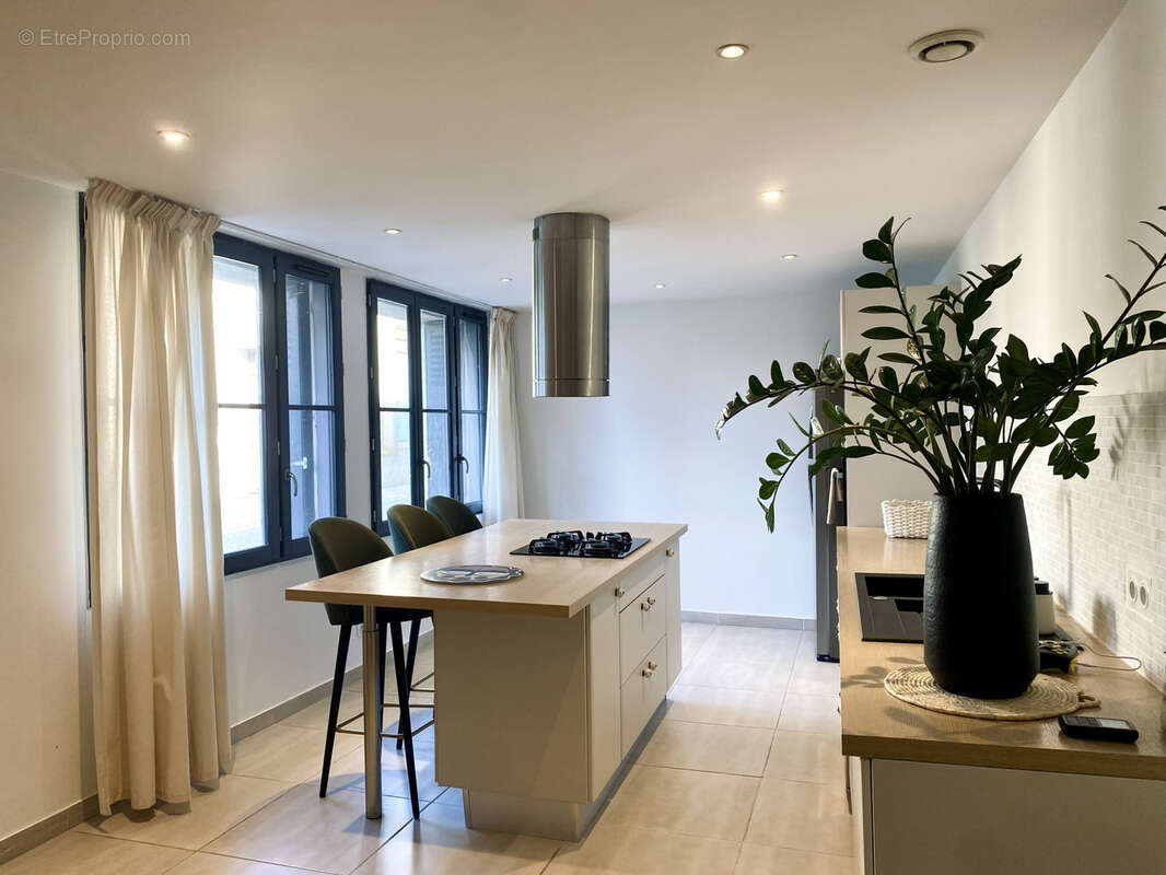 Maison à CHANTEMERLE-LES-BLES